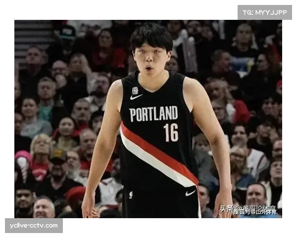 开拓者第三节轰40分逆转爵士 内线双塔统治禁区